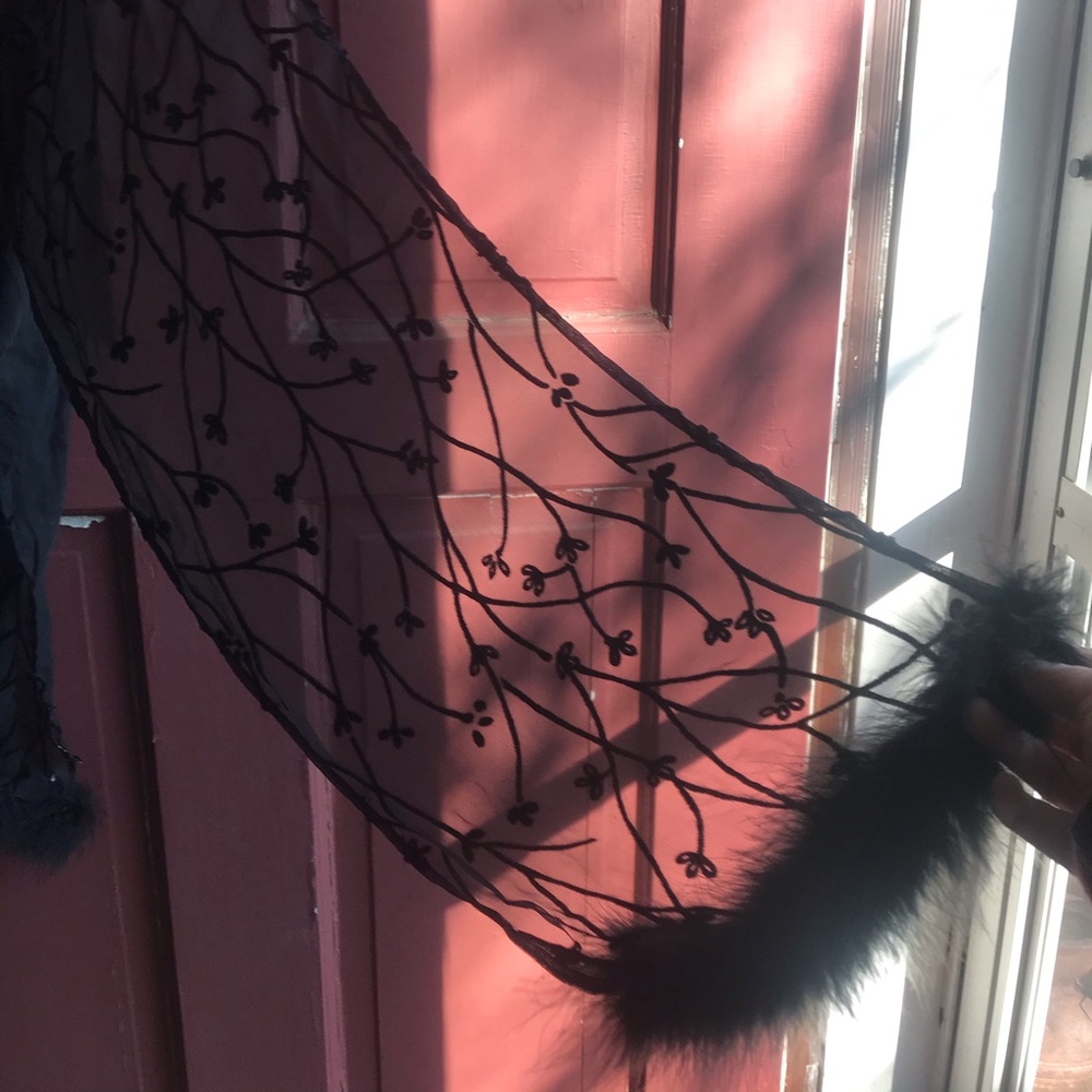 A fancy scarf!